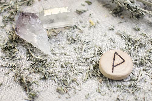 Mystical divination with futhark runes and the naming rune Wunjo!