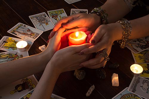 Easily learn how different tarot readings work with different decks of cards.
